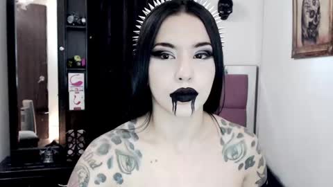 Snapshot of emearld_black chatting on 02/27/25, 04:09 Emerald Black online show from 02/27/25, 04:09