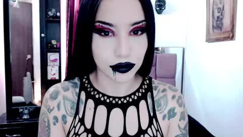 Snapshot of emearld_black chatting on 03/03/25, 03:20 Emerald Black online show from 03/03/25, 03:20