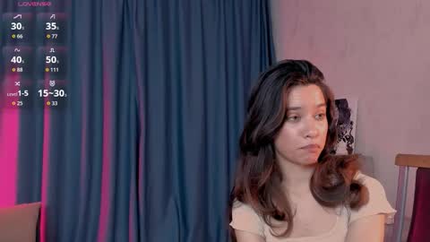 Snapshot of emeliareaper chatting on 10/02/25, 08:49 Emelia online show from 10/02/25, 08:49