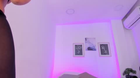 emelie_89 online show from 02/26/25, 12:03