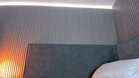 emelie_89 online show from 11/12/25, 11:43