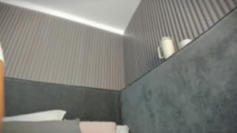 emelie_89 online show from 04/06/26, 11:33