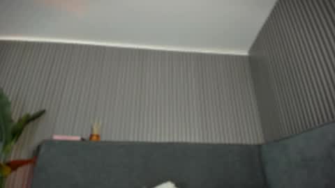 Snapshot of emelie_89 chatting on 06/05/26, 11:38 emelie_89 online show from 06/05/26, 11:38