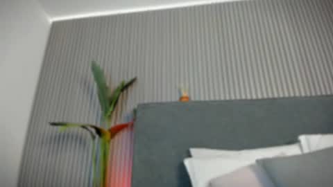 Snapshot of emelie_89 chatting on 07/05/26, 11:50 emelie_89 online show from 07/05/26, 11:50