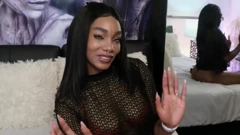 Snapshot of emely_brandon_ chatting on 09/18/25, 04:14 anyelii online show from 09/18/25, 04:14