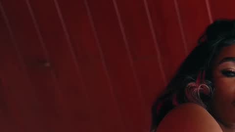 Snapshot of emely_brandon_ chatting on 12/19/25, 08:43 anyelii online show from 12/19/25, 08:43