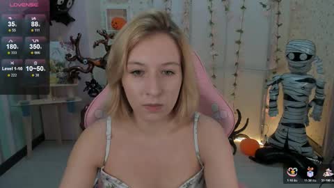 Snapshot of emely_garcias chatting on 11/02/25, 12:07 emelia online show from 11/02/25, 12:07