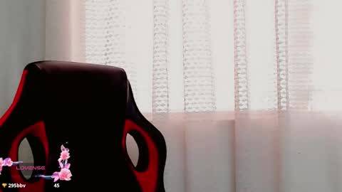 Snapshot of emely_peyton chatting on 10/18/25, 01:56 emely_peyton online show from 10/18/25, 01:56