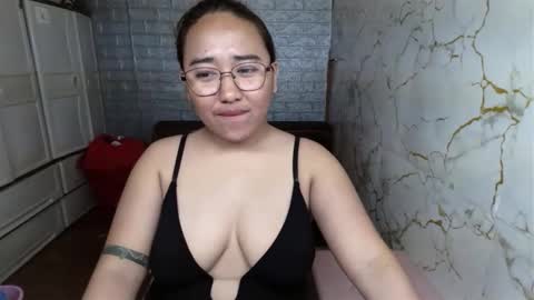 Emely online show from 06/05/26, 03:46