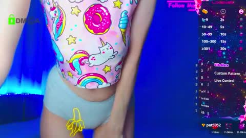 Snapshot of emelycrystal chatting on 11/05/25, 01:38 Emely online show from 11/05/25, 01:38