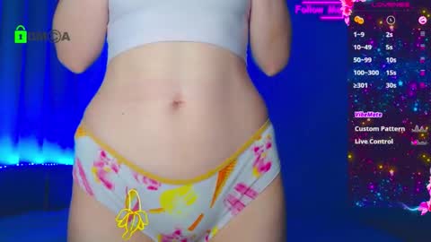 Snapshot of emelycrystal chatting on 11/06/25, 02:34 Emely online show from 11/06/25, 02:34