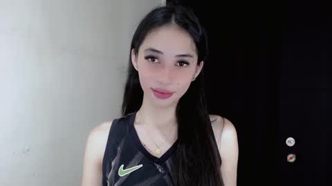 Snapshot of emelyn_fuckdoll chatting on 12/09/24, 07:06 Scarlett online show from 12/09/24, 07:06