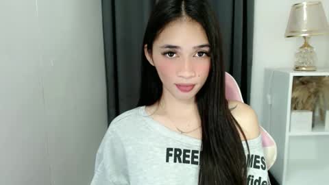 Snapshot of emelyn_fuckdoll chatting on 03/16/26, 06:34 Scarlett online show from 03/16/26, 06:34