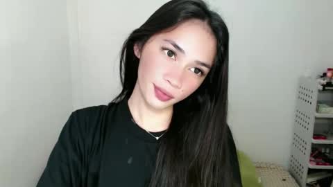 Snapshot of emelyn_fuckdoll chatting on 04/26/26, 07:06 Scarlett online show from 04/26/26, 07:06