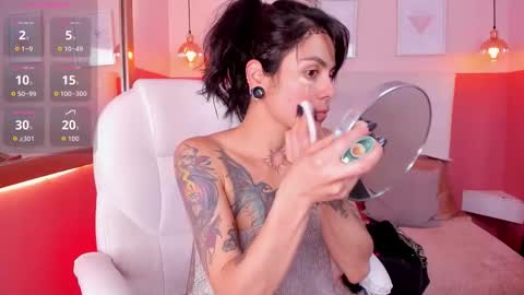 Snapshot of emeralda_co chatting on 11/19/25, 04:51 Esmeralda online show from 11/19/25, 04:51