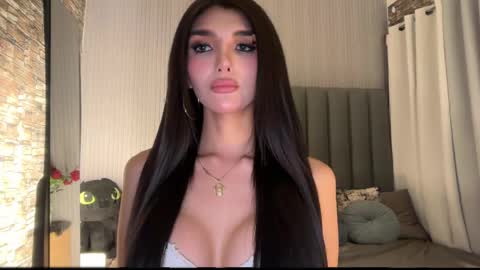 Snapshot of emeraldfvckinggreyson chatting on 03/23/26, 09:24 Emerald online show from 03/23/26, 09:24