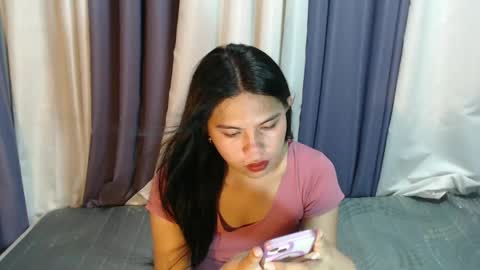 Snapshot of emere_kai_24xxx chatting on 04/02/26, 04:32 Chelle dont forget to folloe me and thumps up online show from 04/02/26, 04:32