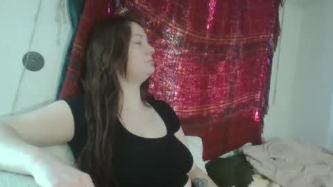 Snapshot of emerieskye chatting on 01/18/25, 07:48 EmerieSkye online show from 01/18/25, 07:48