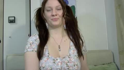 Snapshot of emerieskye chatting on 03/10/25, 05:29 EmerieSkye online show from 03/10/25, 05:29