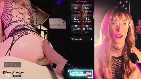 Snapshot of emerylune_xo chatting on 12/22/25, 06:10 Emery Lune online show from 12/22/25, 06:10