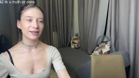 emi__ly online show from 03/11/26, 03:29