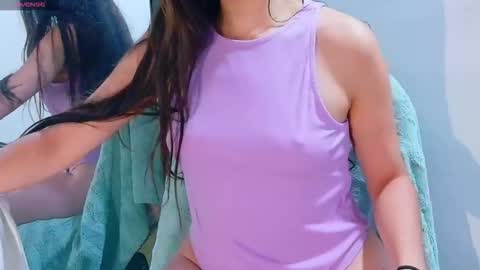 Snapshot of emi_roberts chatting on 10/13/25, 04:34 Emmily Roberts online show from 10/13/25, 04:34