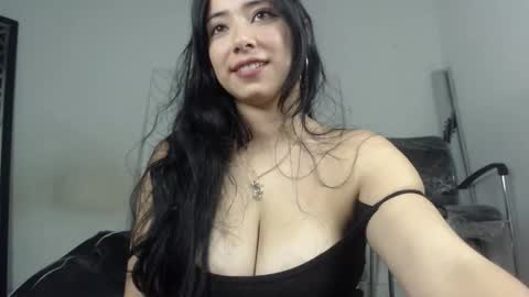 Antonella  online show from 02/25/26, 12:20