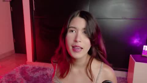 Snapshot of emicute_ chatting on 01/06/26, 02:48 online show from 01/06/26, 02:48