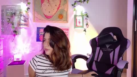 Snapshot of emicute_ chatting on 02/07/26, 01:53 online show from 02/07/26, 01:53