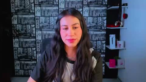 Snapshot of emigomez_ chatting on 06/19/26, 03:27 Emilia Gomez online show from 06/19/26, 03:27
