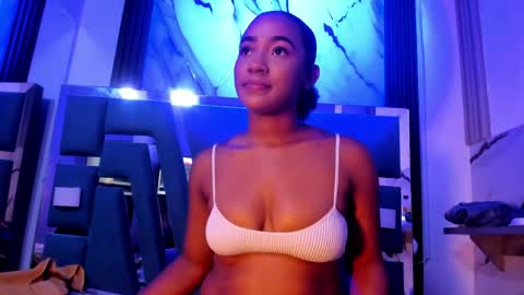 Snapshot of emii_brown chatting on 04/15/26, 02:07 Emy online show from 04/15/26, 02:07