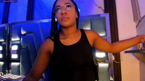 Emy online show from 05/03/26, 01:44