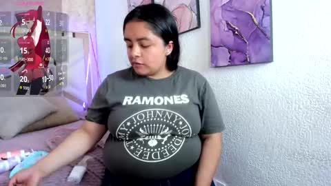 Snapshot of emiiily_brownn chatting on 09/17/25, 07:15 Emily online show from 09/17/25, 07:15