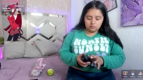 Snapshot of emiiily_brownn chatting on 10/13/25, 06:52 Emily online show from 10/13/25, 06:52