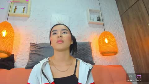Emily online show from 09/17/25, 12:07