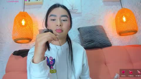 Emily online show from 09/18/25, 12:07