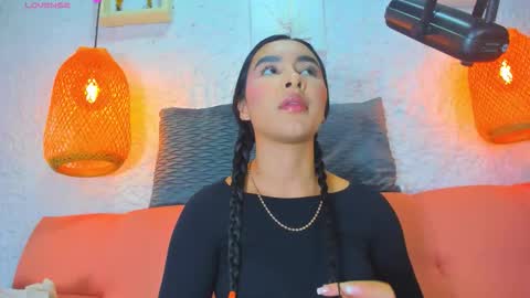 Emily online show from 09/26/25, 12:09