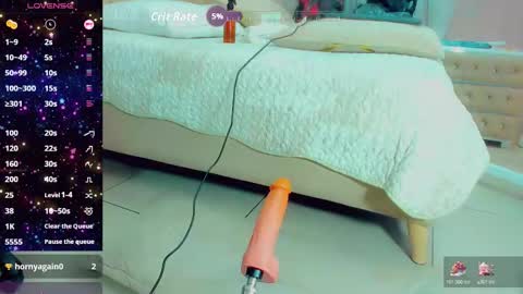 Snapshot of emiilysaenzz chatting on 12/18/25, 05:08 EmillySaenz online show from 12/18/25, 05:08