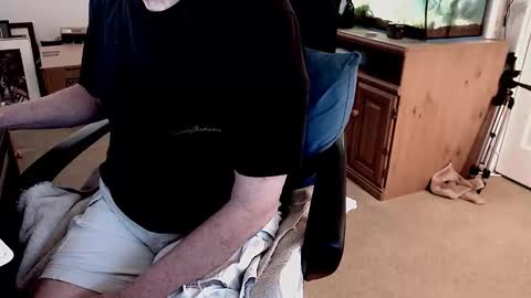 Snapshot of emil_karpo chatting on 11/01/25, 06:32 Terrance1st online show from 11/01/25, 06:32