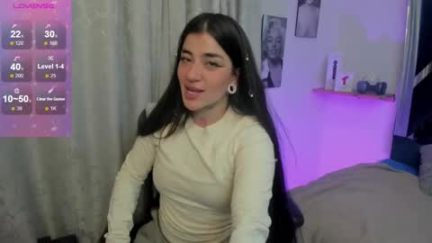 emilayton_ online show from 12/19/24, 03:51