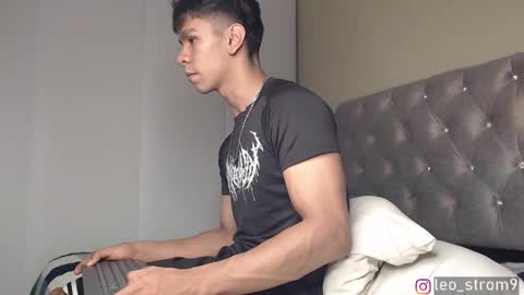 Snapshot of emile_239 chatting on 12/15/24, 05:13 emile_239 online show from 12/15/24, 05:13