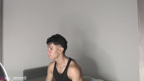 Snapshot of emile_239 chatting on 03/11/25, 04:21 emile_239 online show from 03/11/25, 04:21