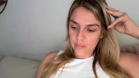 emilelovesyou online show from 04/25/26, 01:36