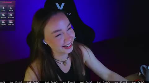 Snapshot of emili1_bc chatting on 03/08/26, 04:00 Emili online show from 03/08/26, 04:00