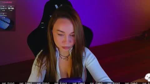 Snapshot of emili1_bc chatting on 03/21/26, 10:31 Emili online show from 03/21/26, 10:31