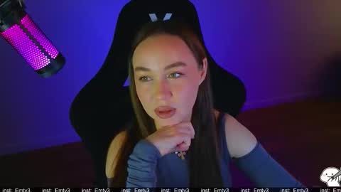 Snapshot of emili1_bc chatting on 03/28/26, 09:42 Emili online show from 03/28/26, 09:42