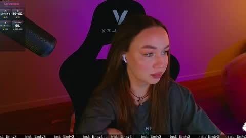 Snapshot of emili1_bc chatting on 03/29/26, 08:25 Emili online show from 03/29/26, 08:25