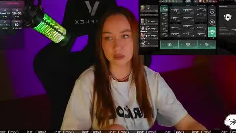 Snapshot of emili1_bc chatting on 04/01/26, 01:41 Emili online show from 04/01/26, 01:41