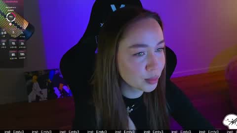 Snapshot of emili1_bc chatting on 04/06/26, 09:32 Emili online show from 04/06/26, 09:32