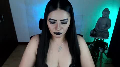 Snapshot of emili_evans_ chatting on 04/22/26, 01:19 POWERFULL GODDESS EMILI online show from 04/22/26, 01:19